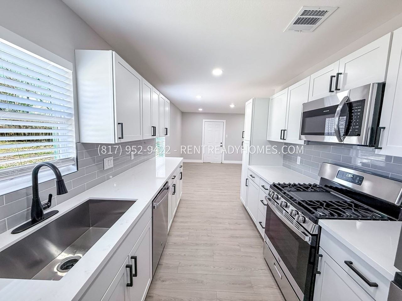 10242 Fuqua St - Photo 3 of 10