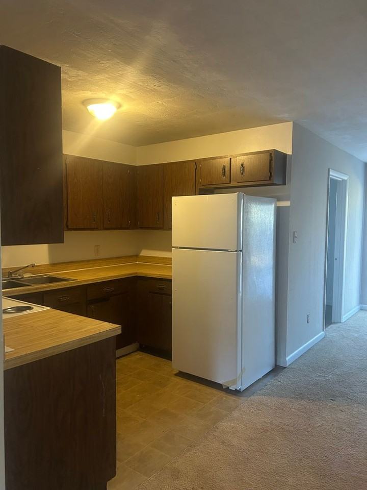 3318 Se 23rd Ave - Photo 3 of 8