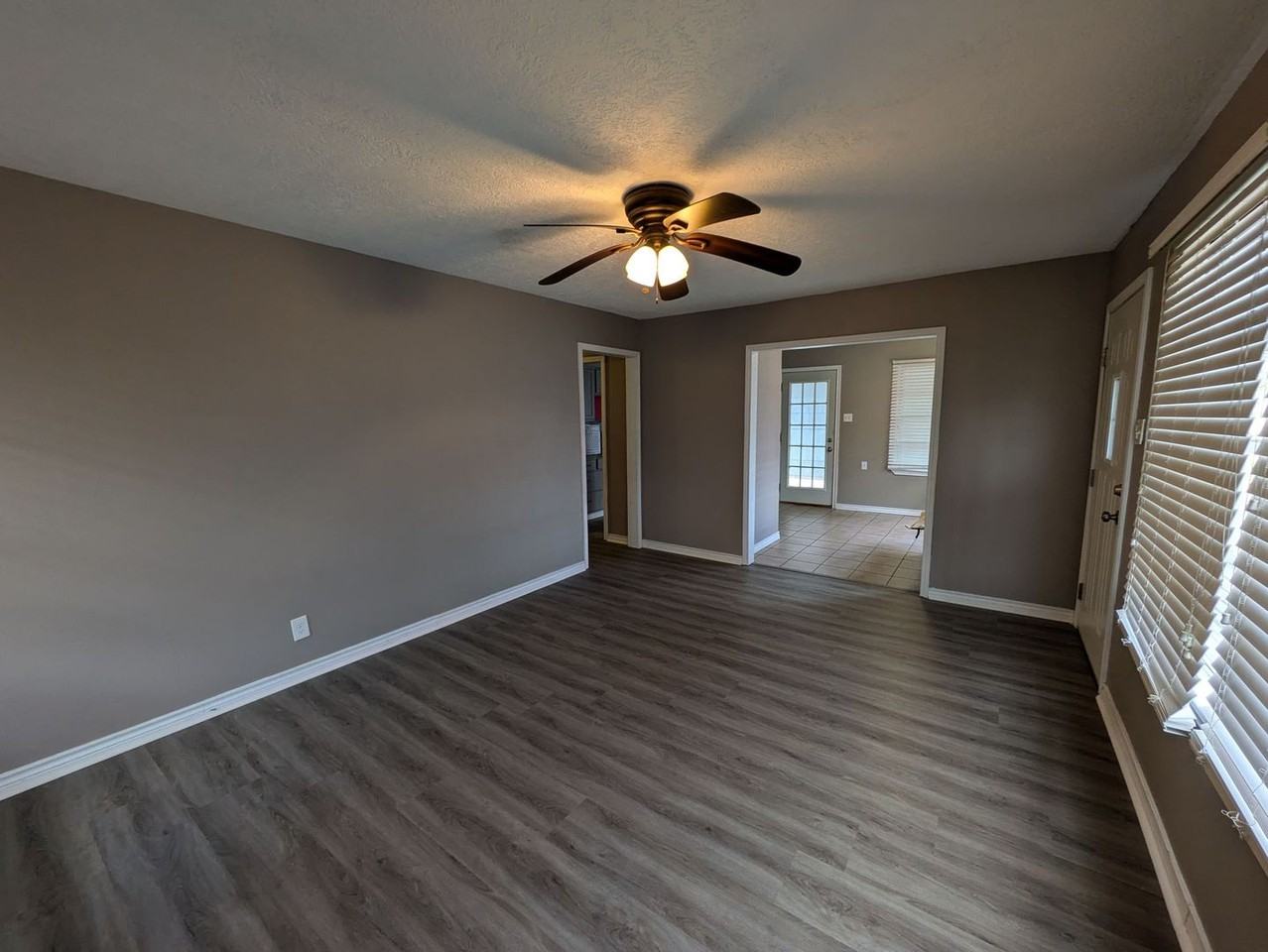 1901 Wildwood Ave - Photo 2 of 17