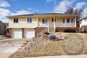 featured image of 1624 N 126th St