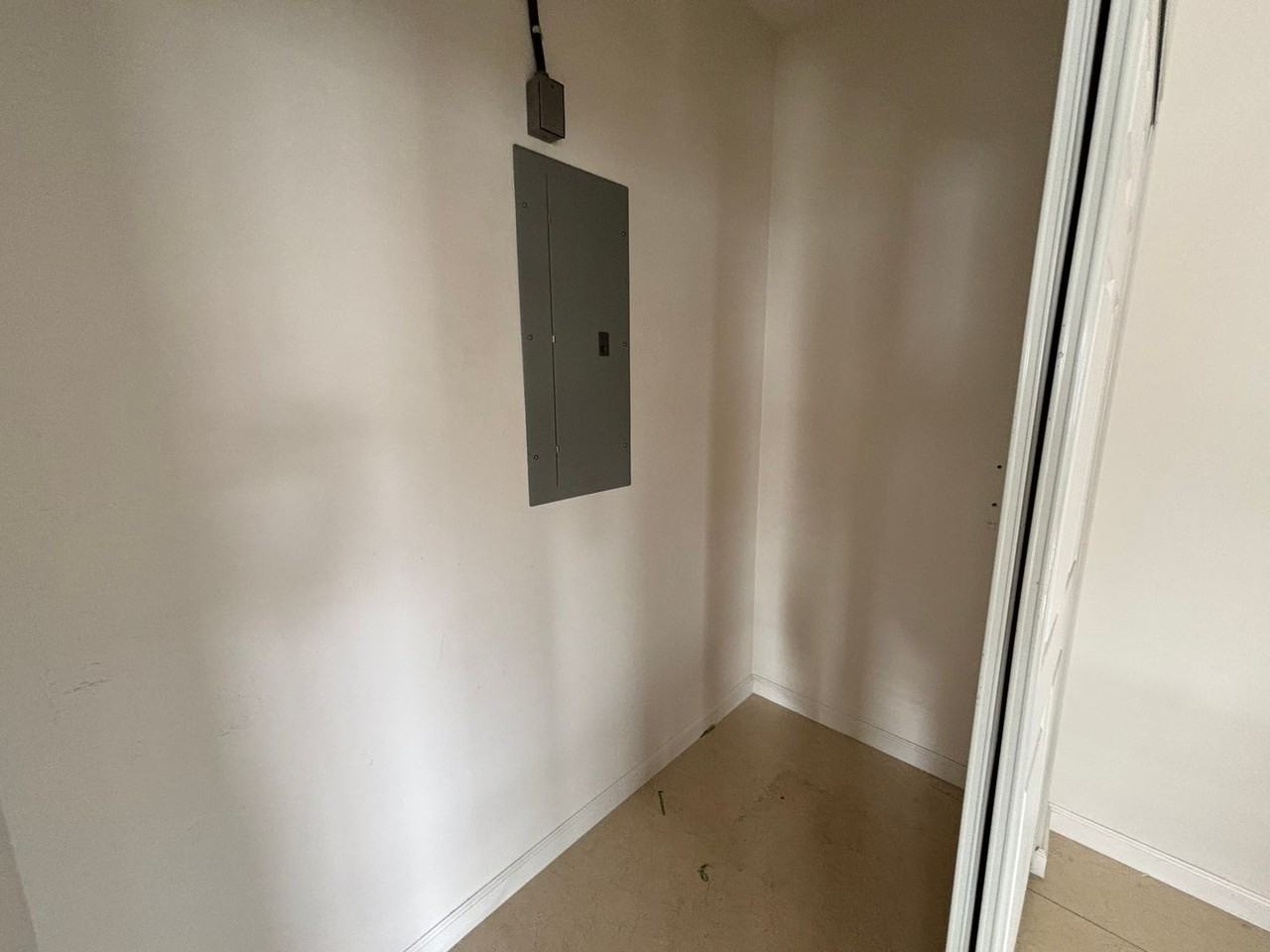 1654B Olona Ln - Photo 7 of 22