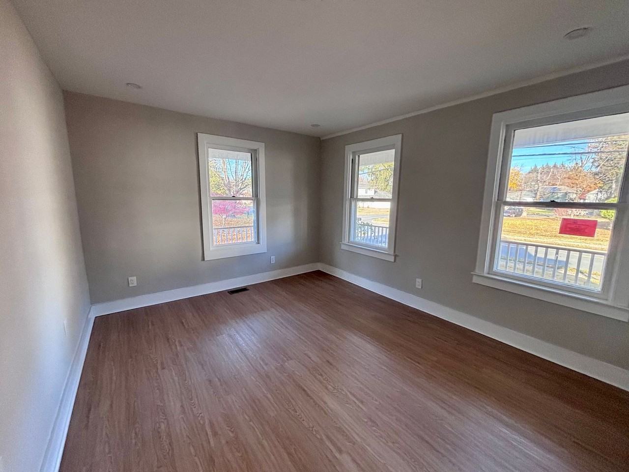 63 Carlton Ave - Photo 3 of 16