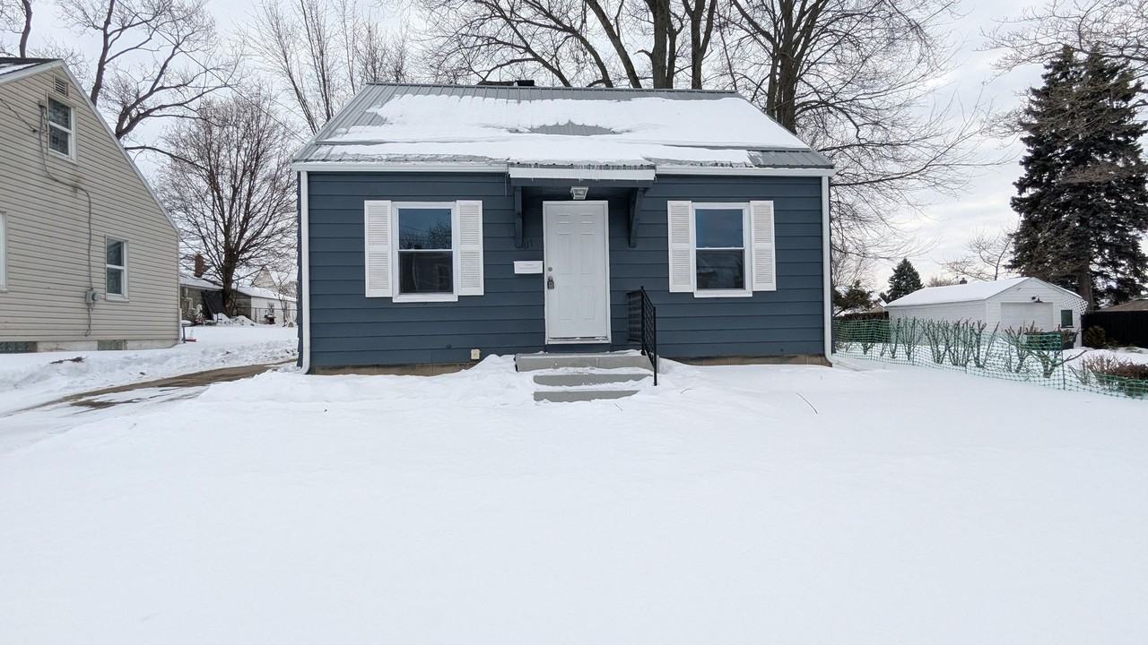 1170 Reed Ave - Photo 2 of 31