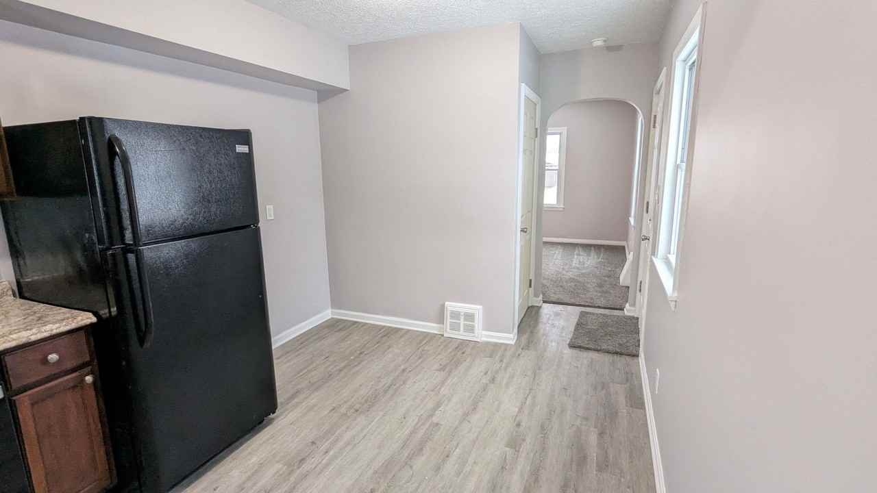 1170 Reed Ave - Photo 7 of 31