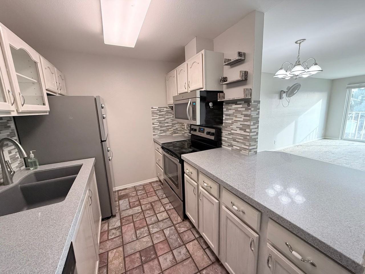 800 N Allen Pl - Photo 4 of 20