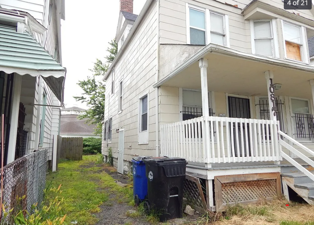 10817 Hull Ave - Photo 4 of 21