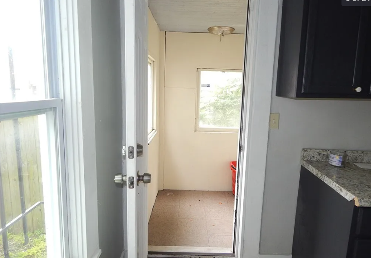 10817 Hull Ave - Photo 6 of 21