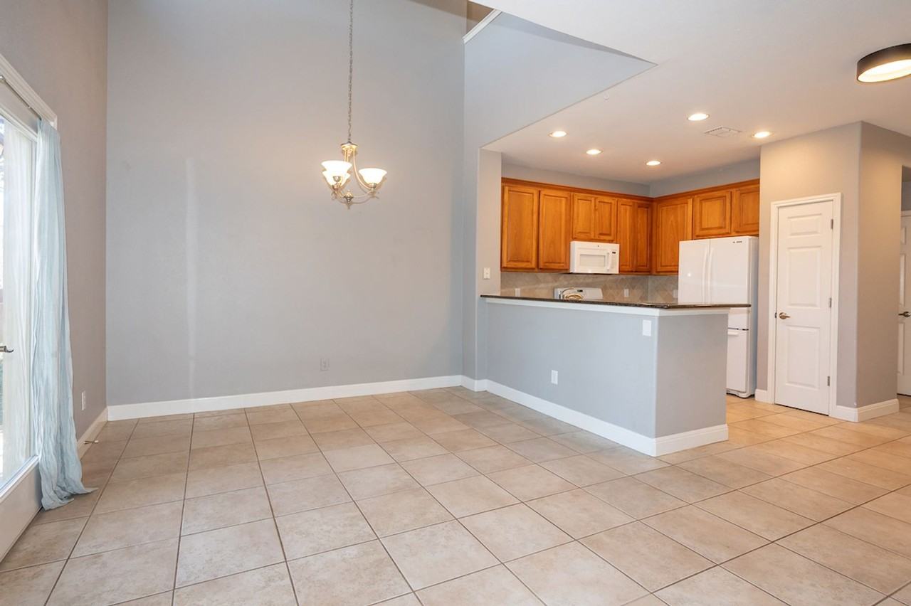 1908 Jentsch Ct - Photo 7 of 22