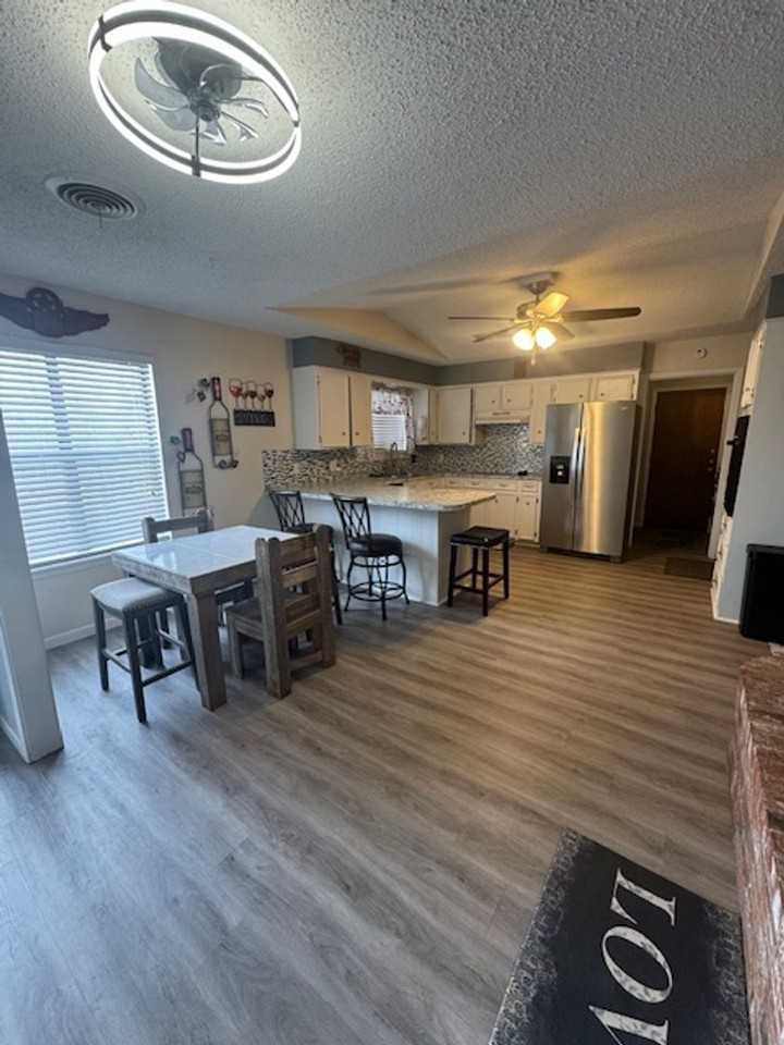 641 Green Valley Dr - Photo 2 of 27