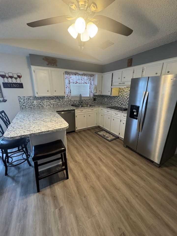 641 Green Valley Dr - Photo 3 of 27