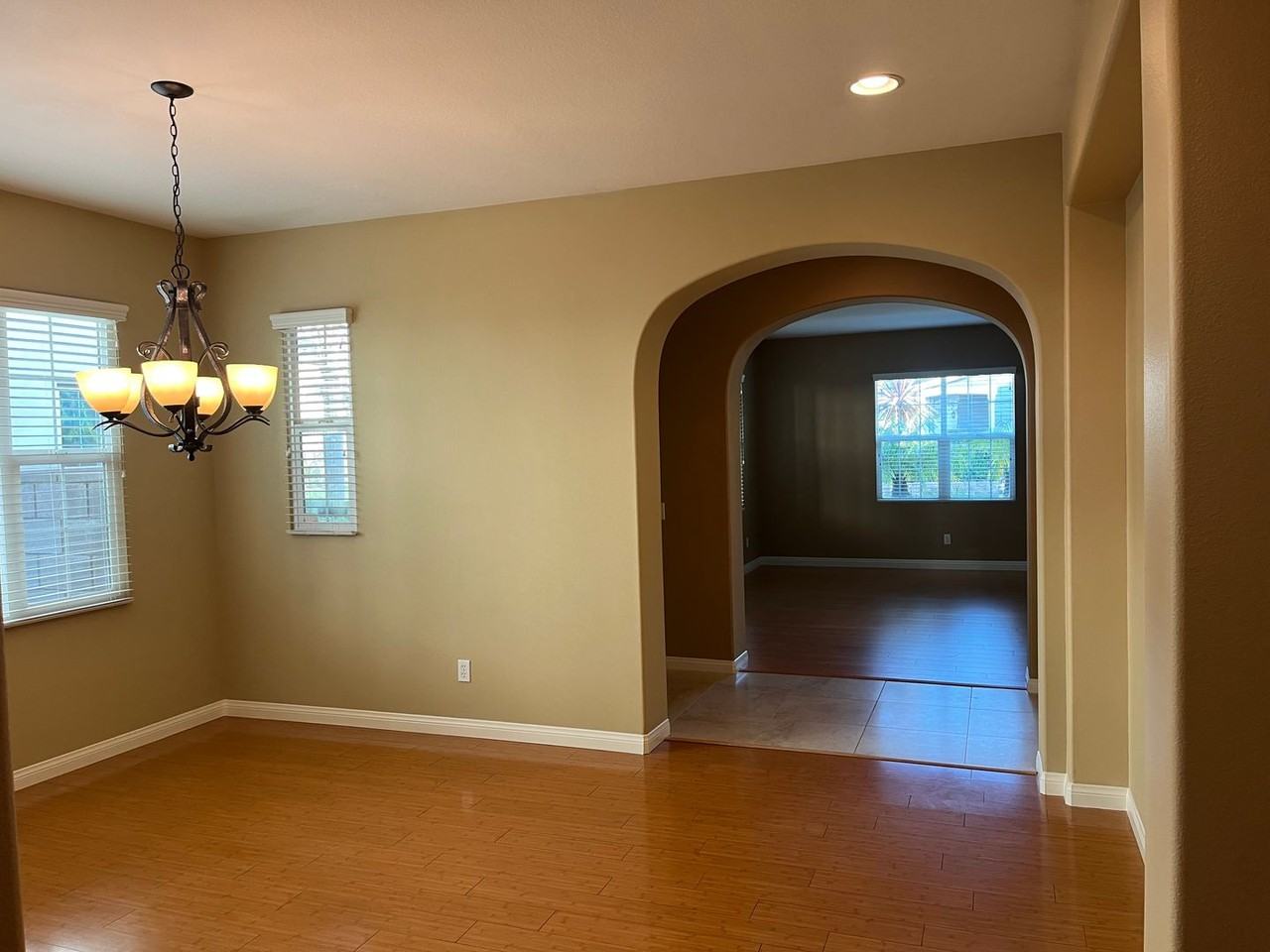 46357 Sawtooth Ln - Photo 2 of 20