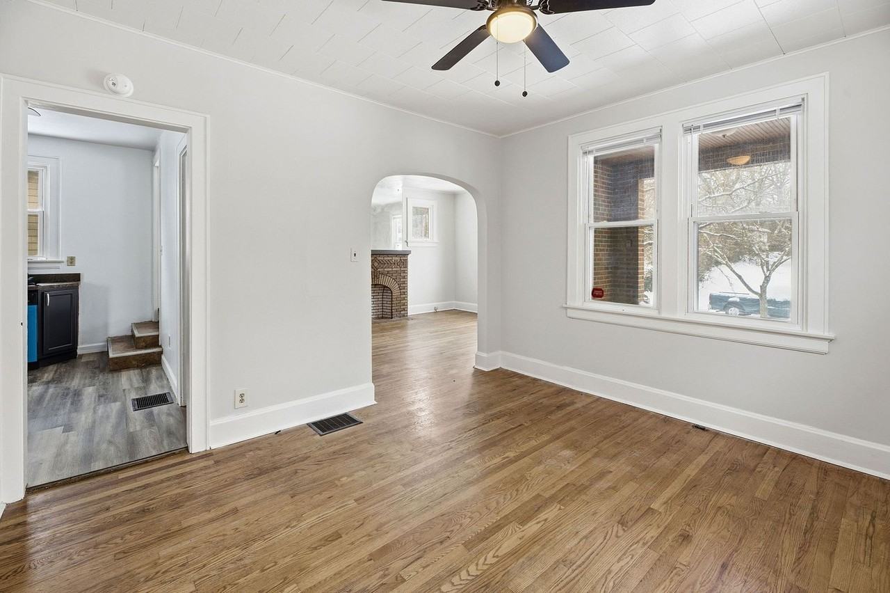 4016 Jamestown St - Photo 4 of 22