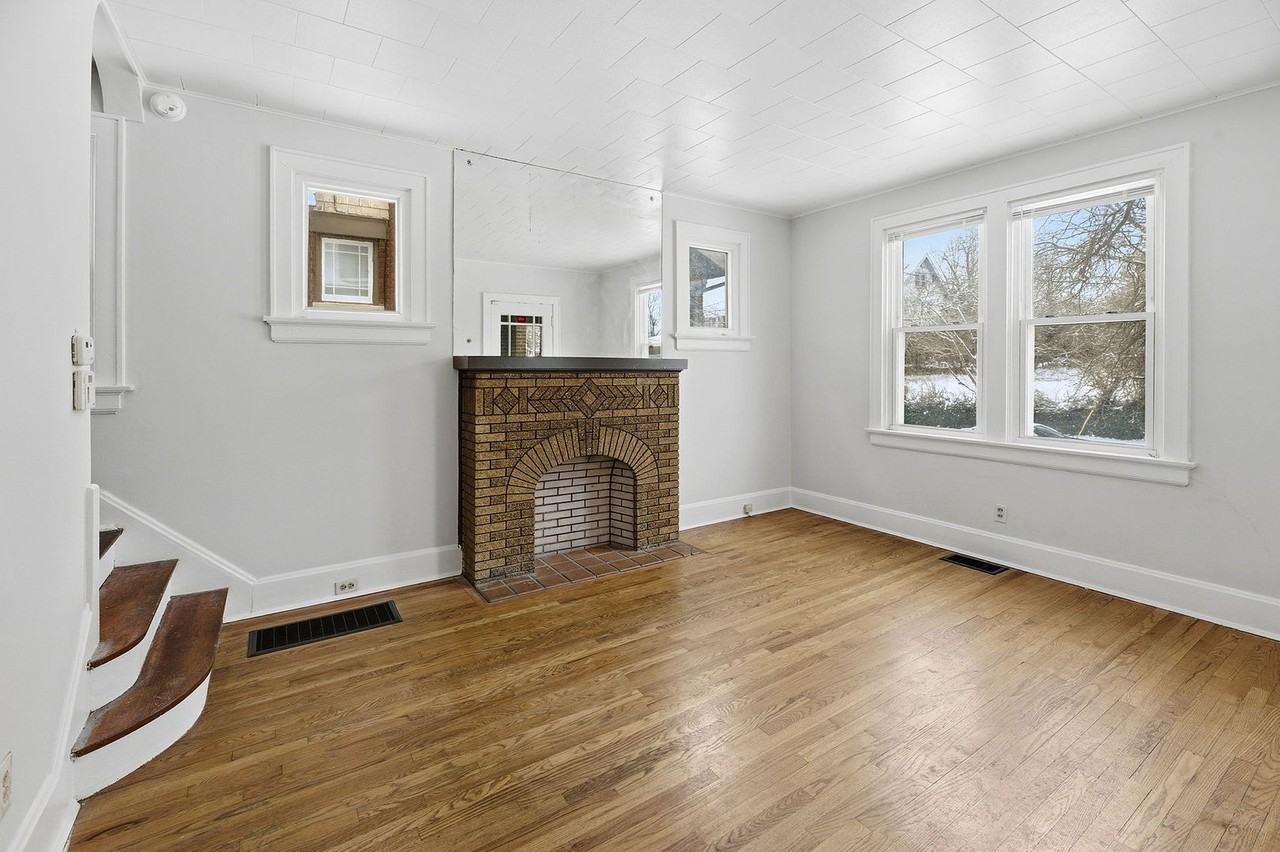 4016 Jamestown St - Photo 5 of 22