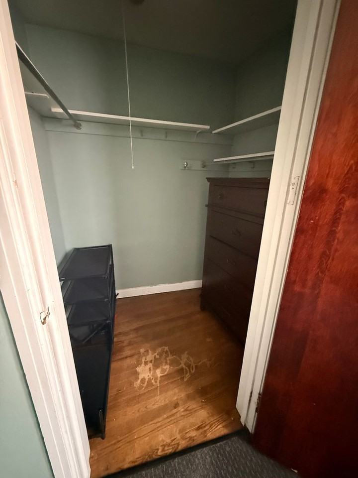 110 N Gill St - Photo 6 of 15