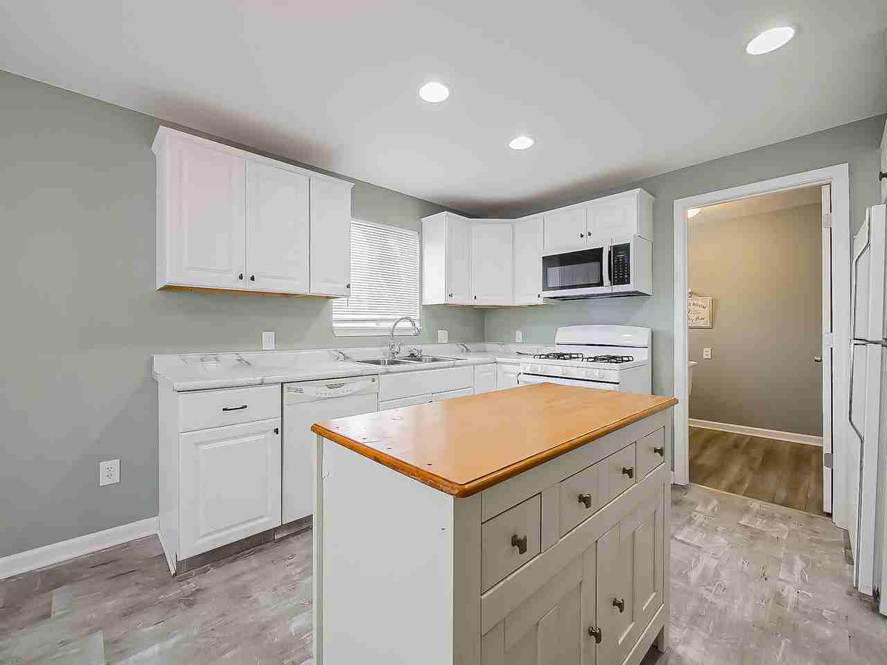 1837 E Granet Ave - Photo 5 of 32