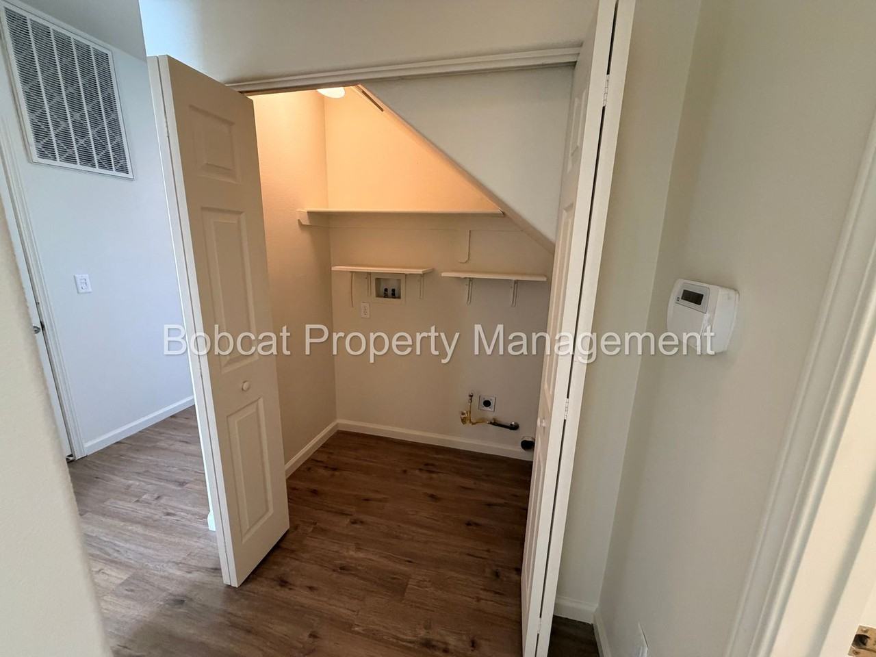 1272 Woodside Dr - Photo 6 of 24