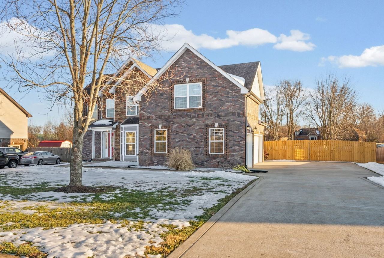 1544 Hattie Ln - Photo 2 of 39