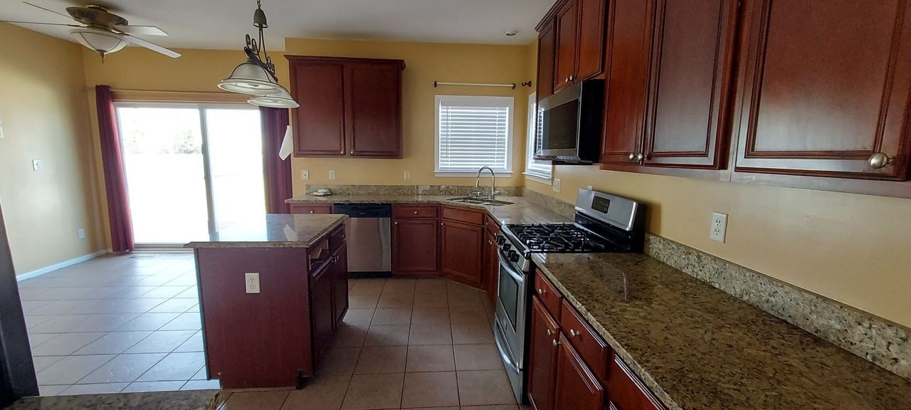 1364 Monarch Reach - Photo 6 of 40