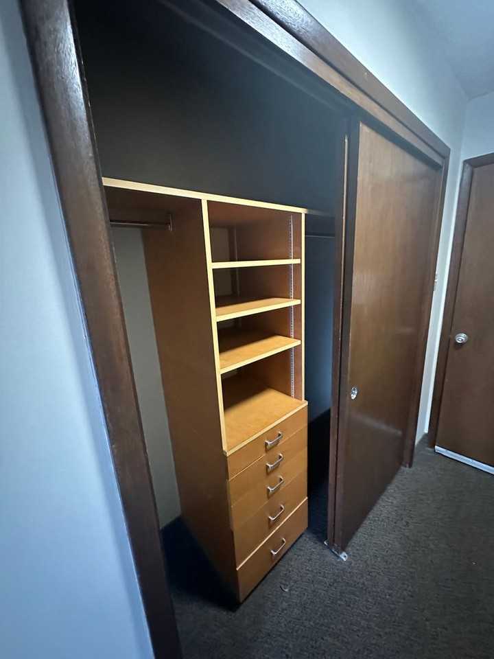 Eagles Manor - Photo 3 of 4