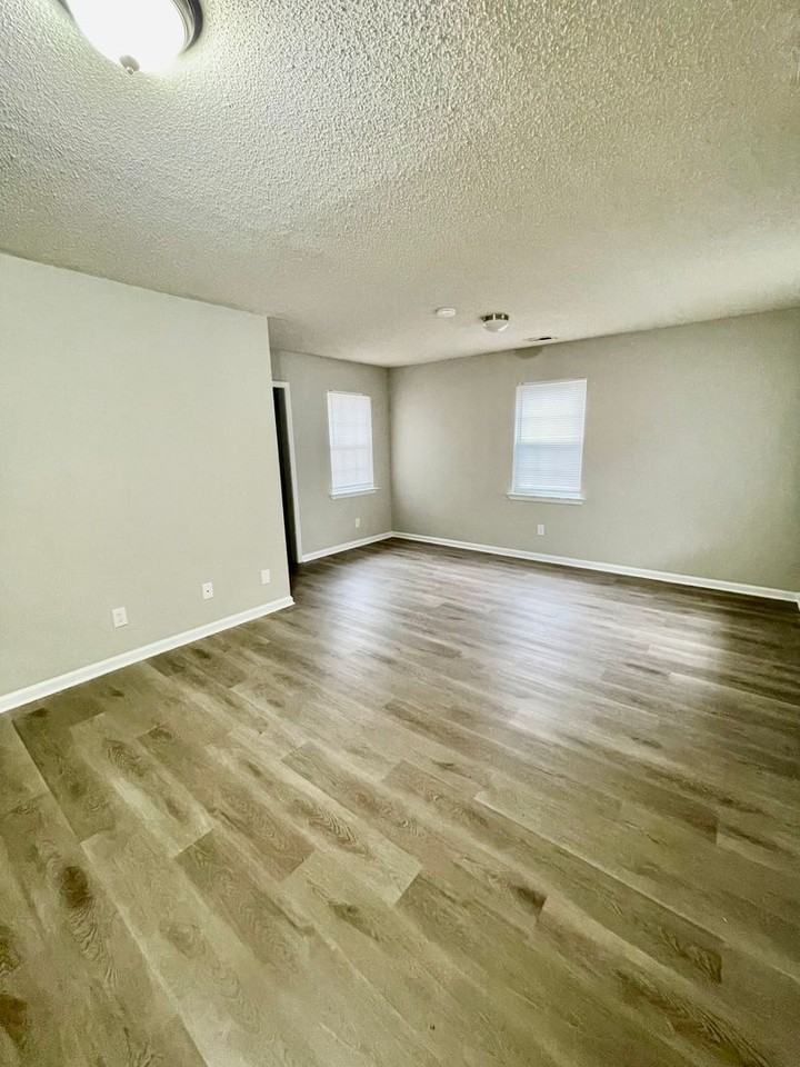 1714 Maribel Ave - Photo 4 of 15