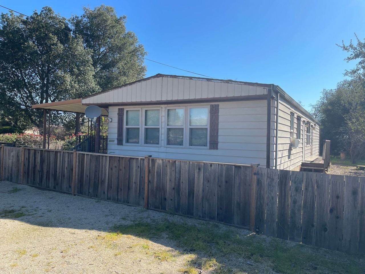 1770 Fisher Ave - Photo 2 of 27