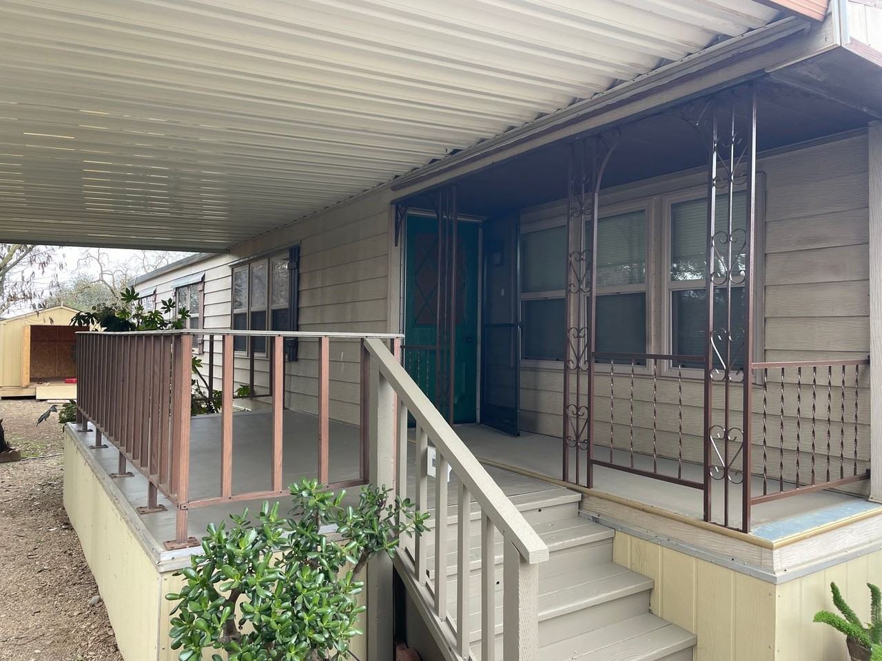 1770 Fisher Ave - Photo 3 of 27