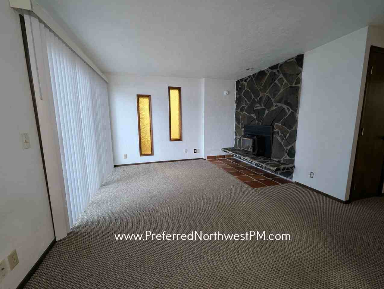 114 S Alder St - Photo 2 of 12