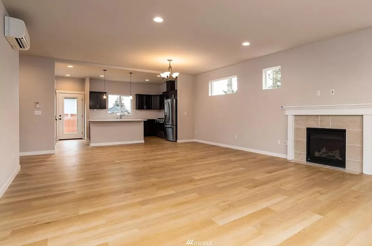 122 N Trail Rd - Photo 2 of 12