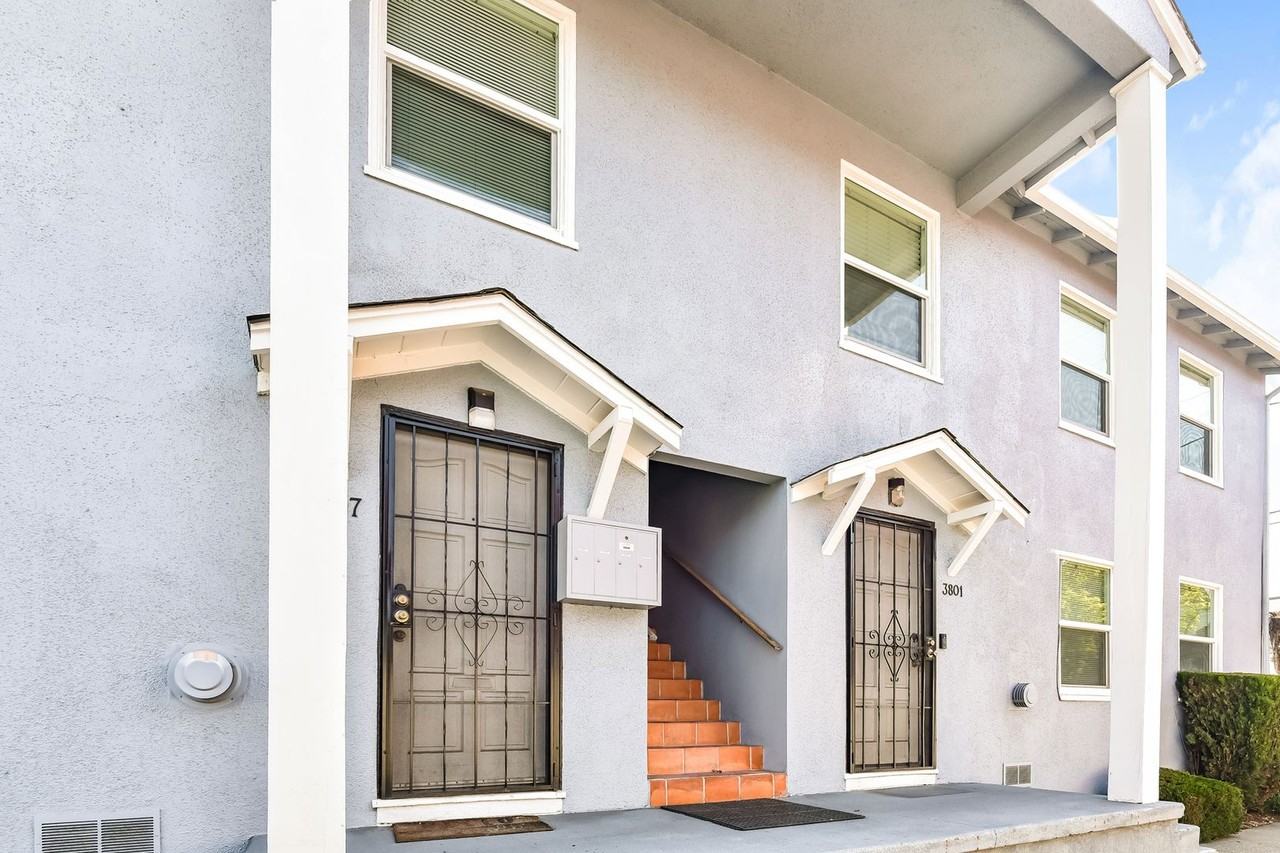 3803 Bissell Ave - Photo 3 of 27