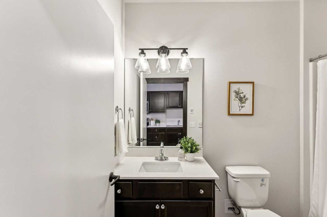 Trailhead Apartments - Photo 4 of 7