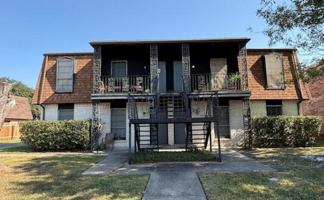 featured image of 302 Palmwood Dr Apt C #Apt C