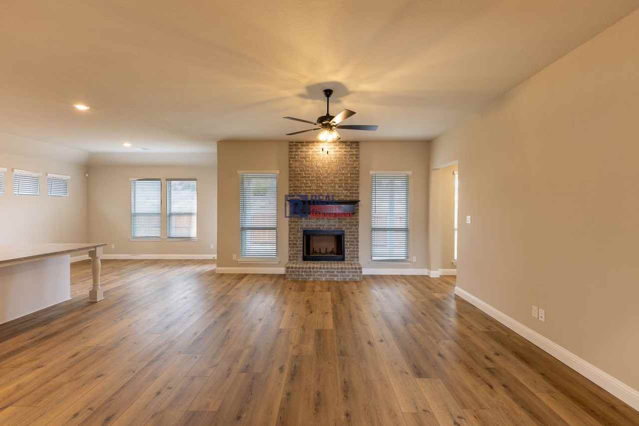 114 Mesa Dr - Photo 2 of 28