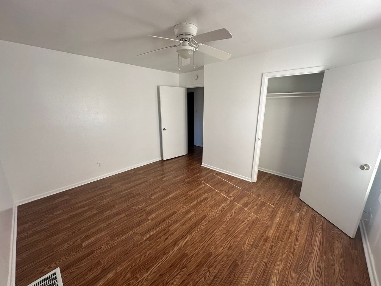 1103 S 15th St - Photo 6 of 20