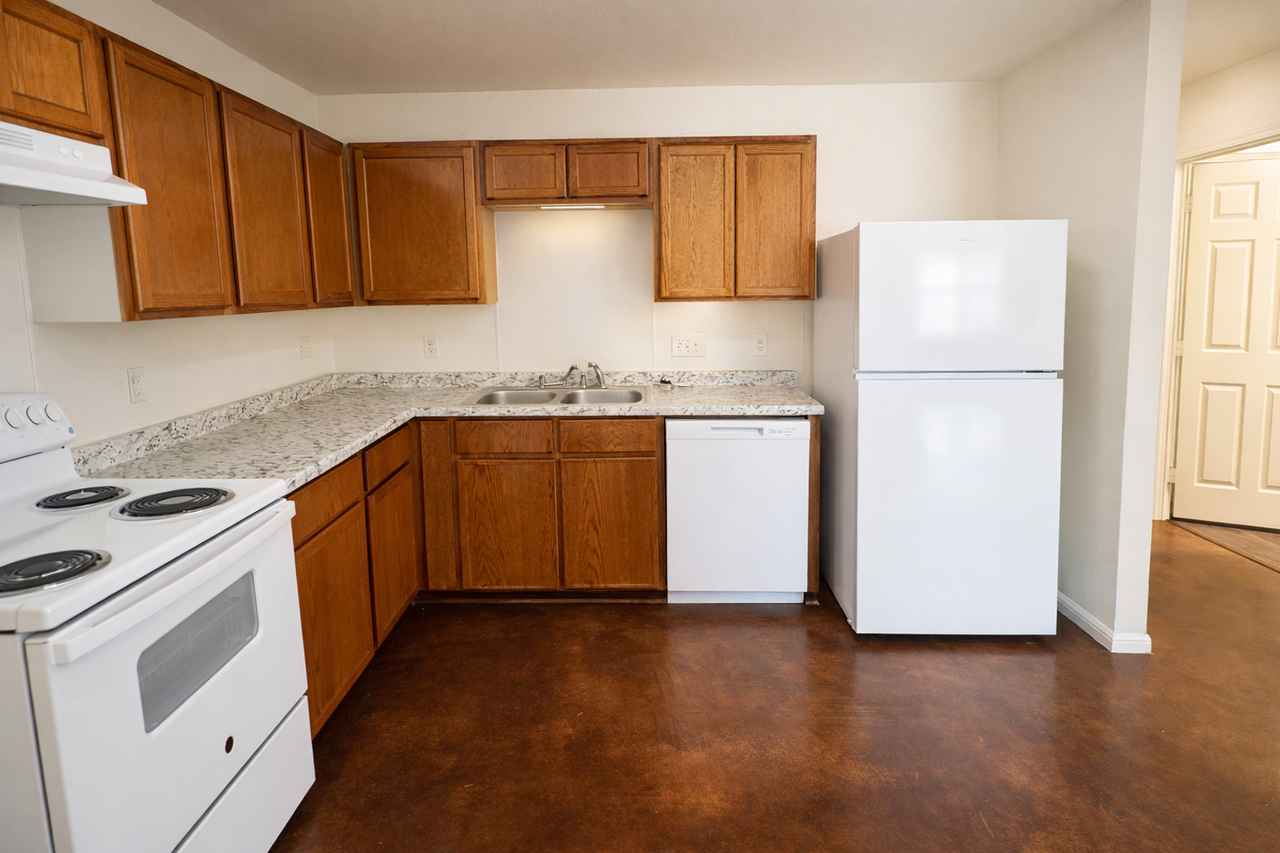 3112 Baldwin Loop #B - Photo 2 of 15