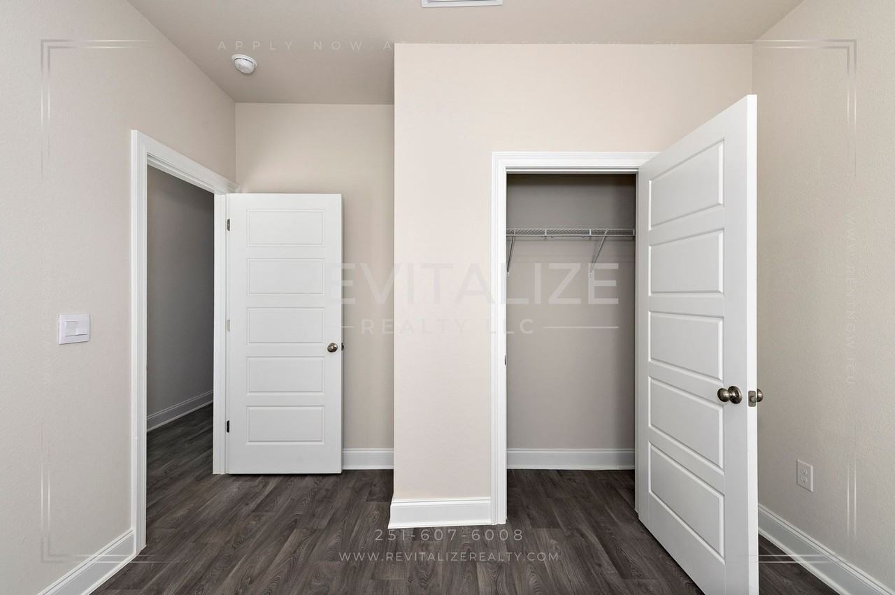 32552 Revere Dr - Photo 5 of 46