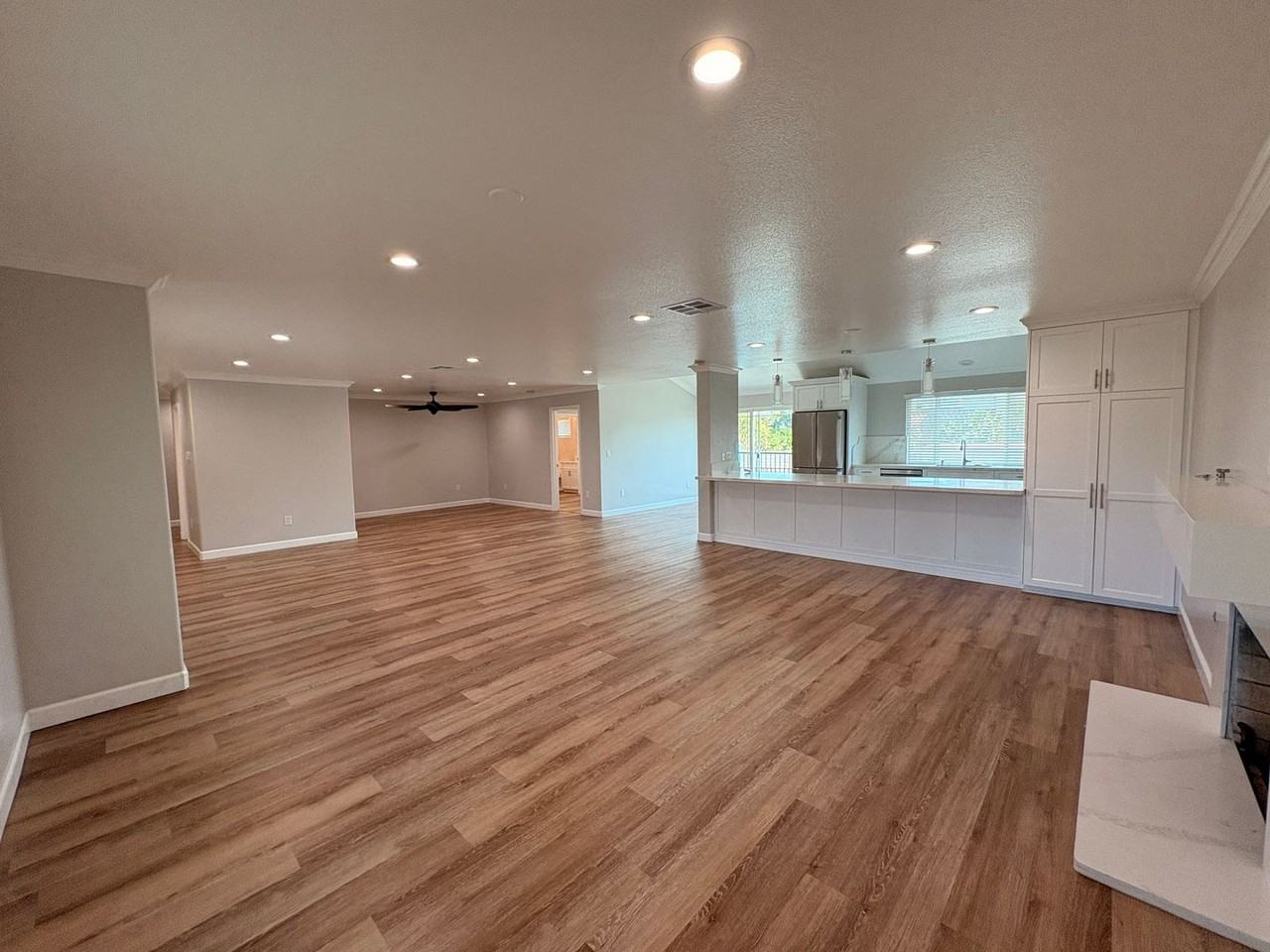 651 Lancer Ln - Photo 5 of 35