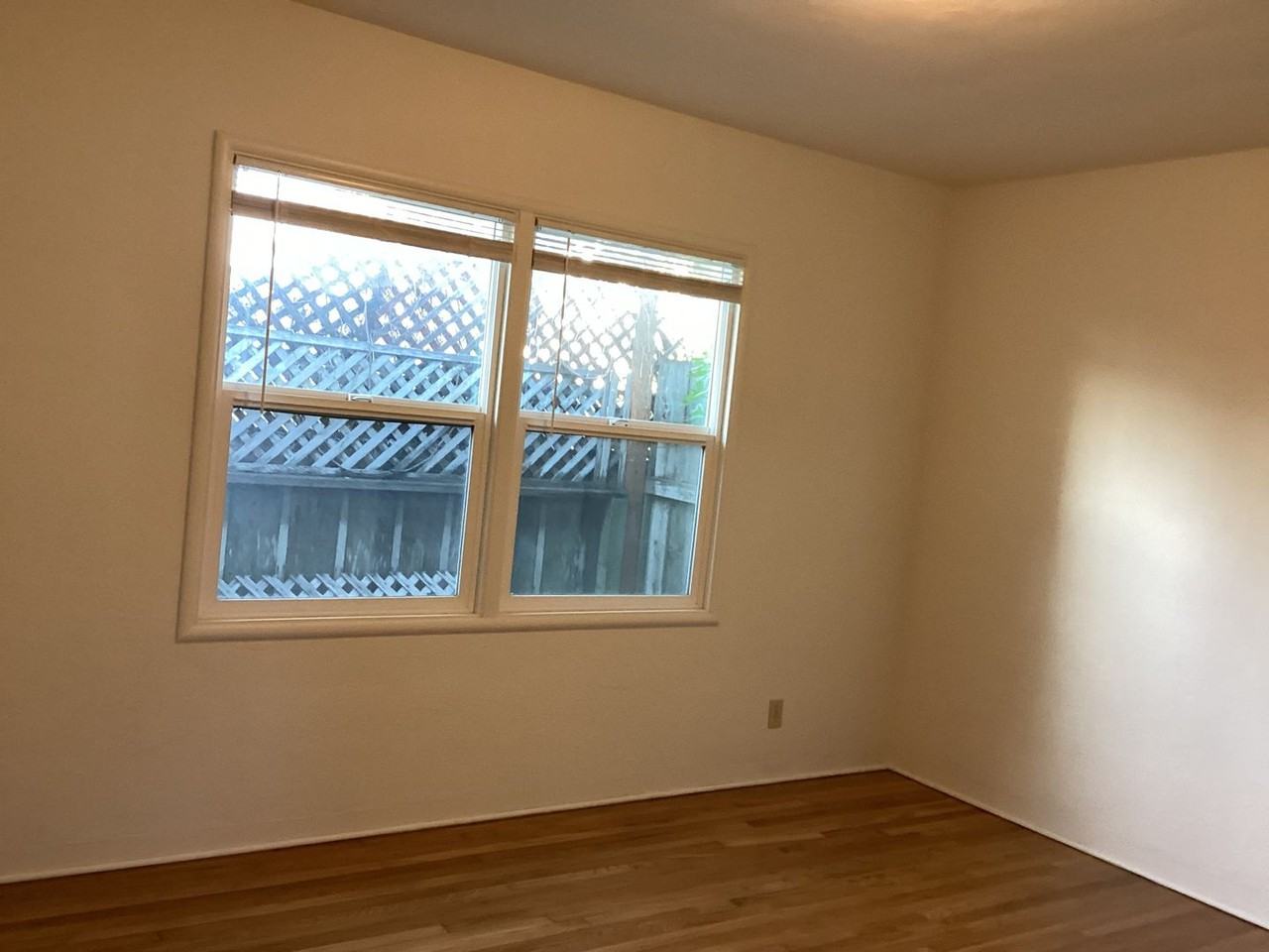 416 Bellevue St - Photo 6 of 13