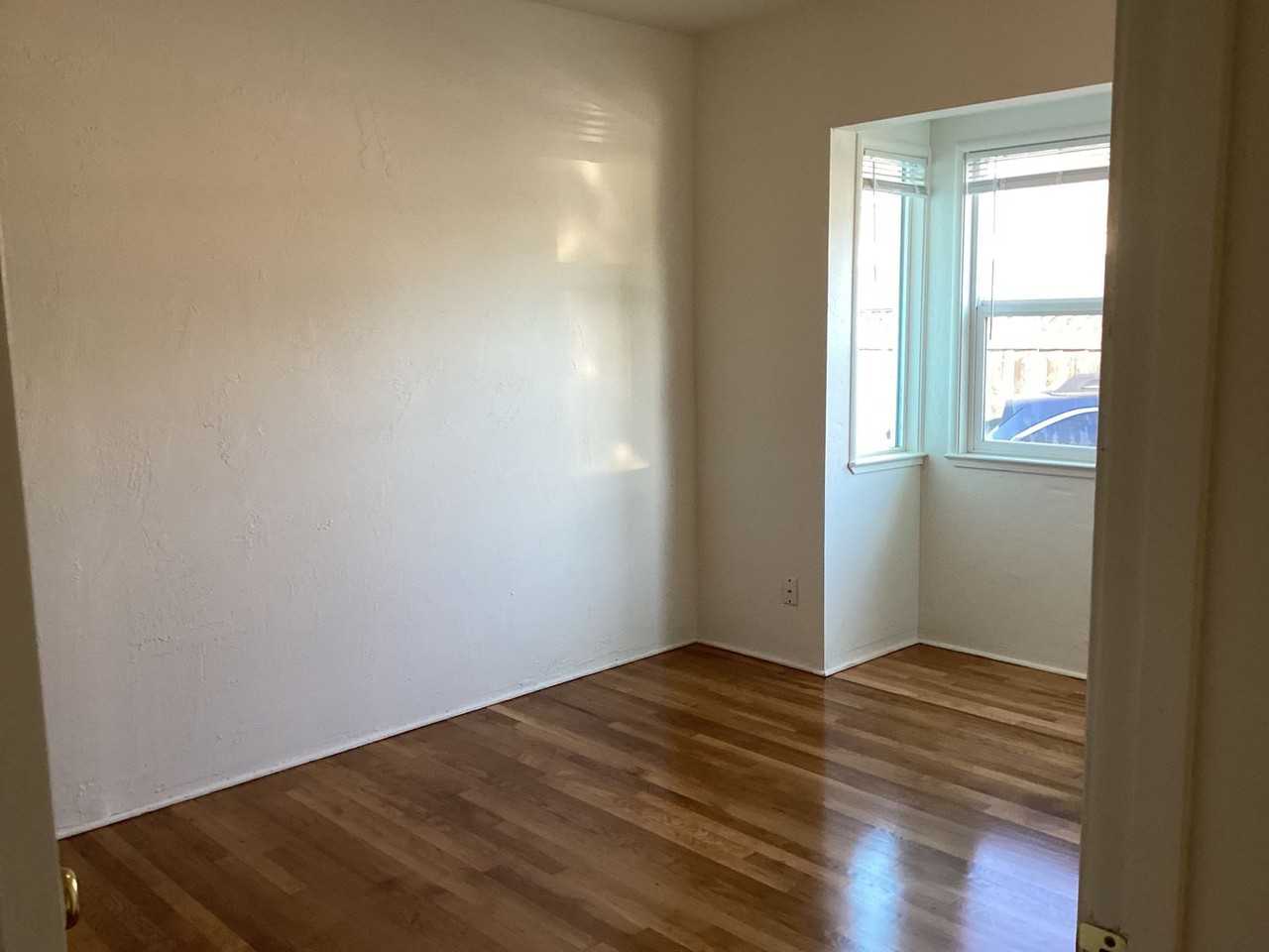 416 Bellevue St - Photo 7 of 13