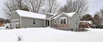 featured image of 79 Rogue River View Dr Ne