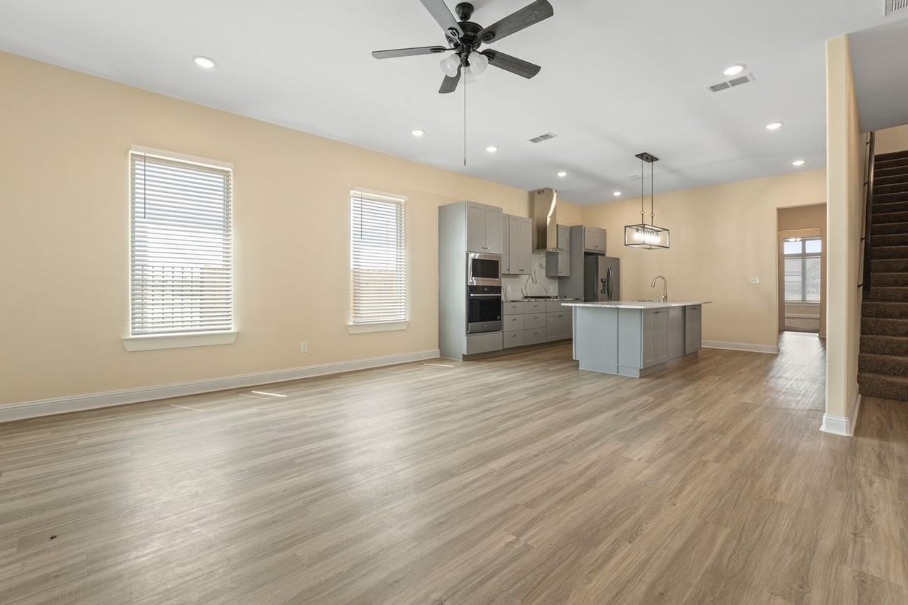 48 Wilshire Blvd - Photo 3 of 29