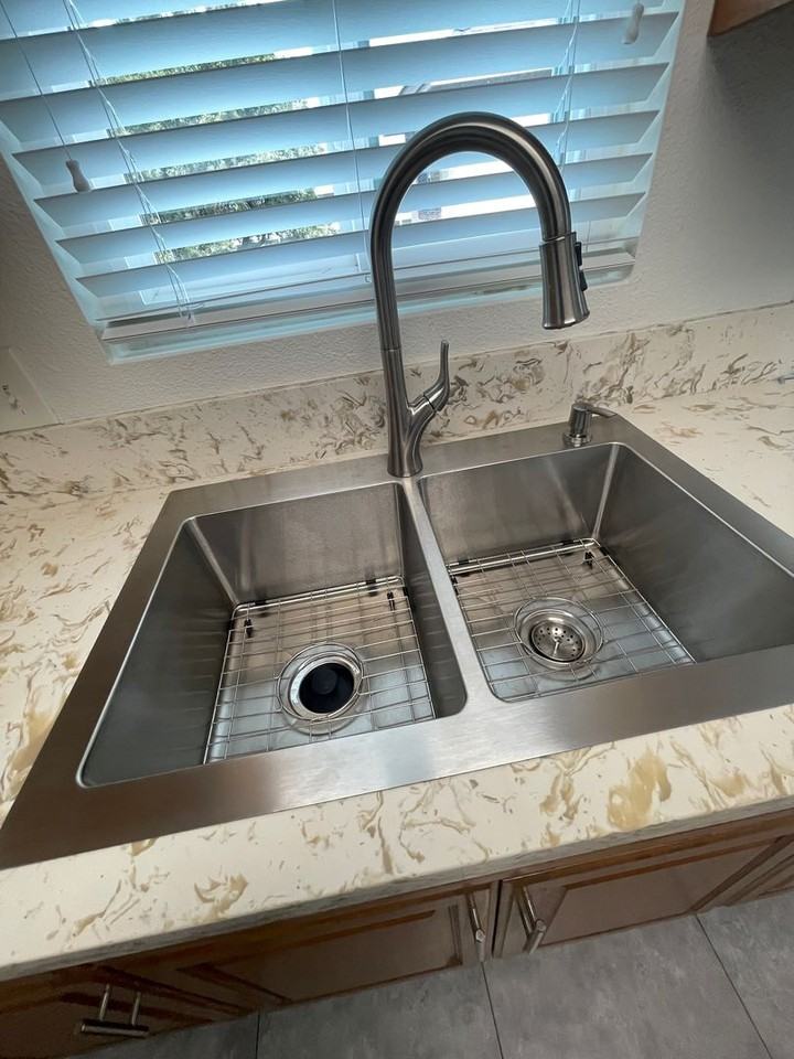 924 S Cambridge St - Photo 4 of 14