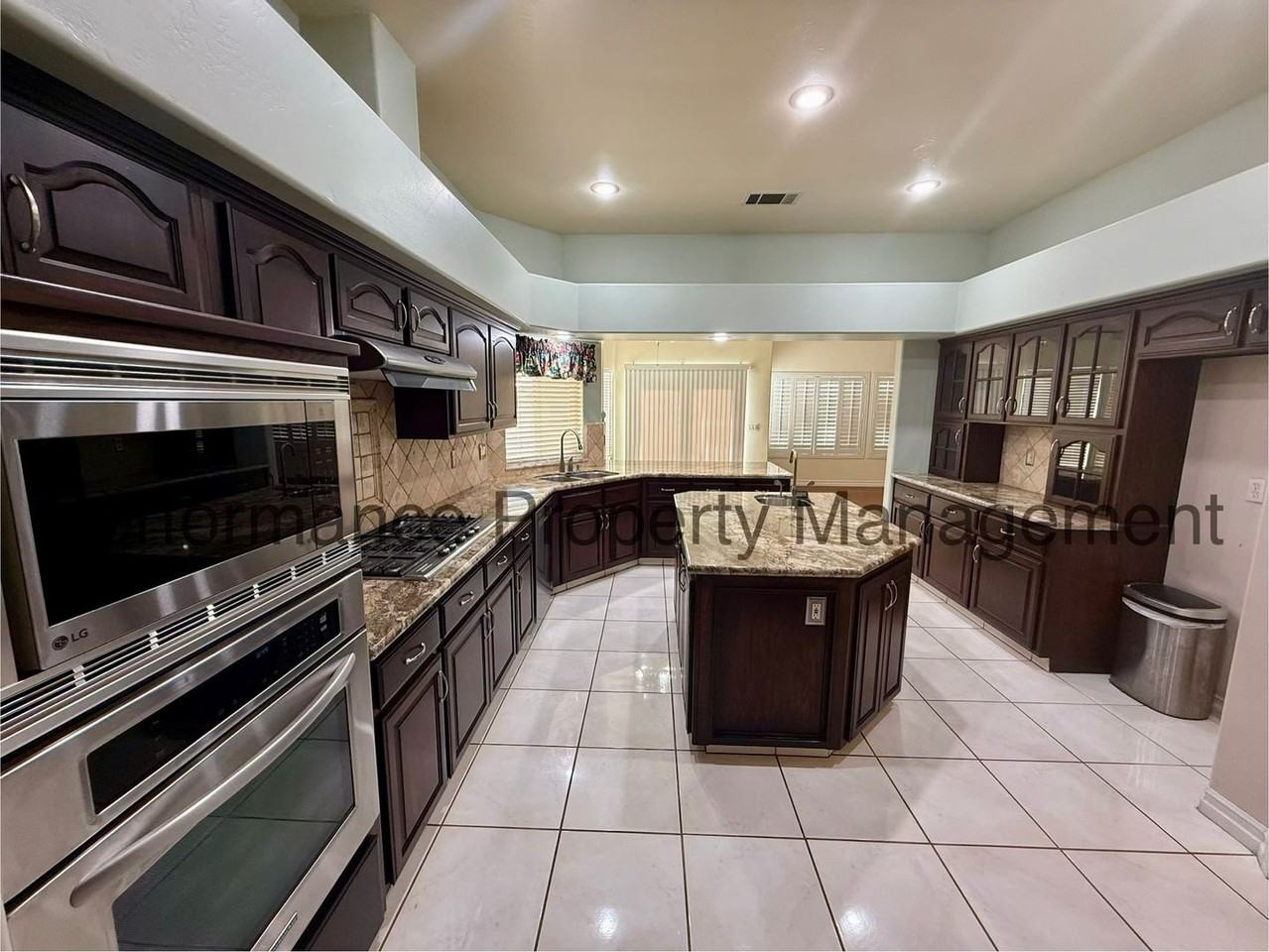 5604 Bayberry Ave - Photo 5 of 25