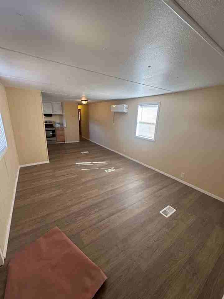 1265 Maxwell St - Photo 3 of 10