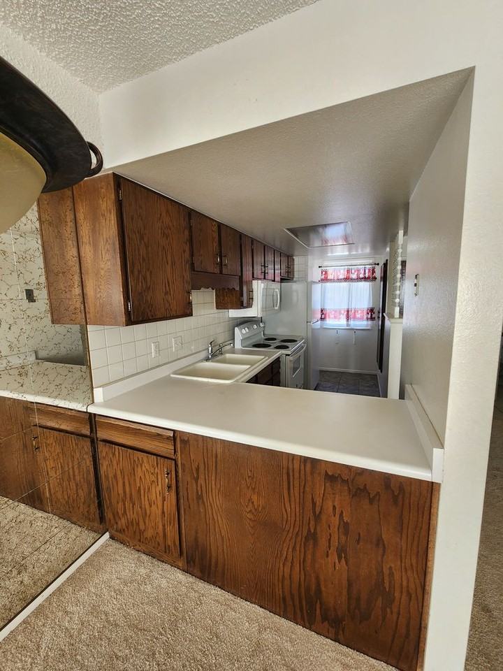 58 Bonnymede Rd - Photo 5 of 15