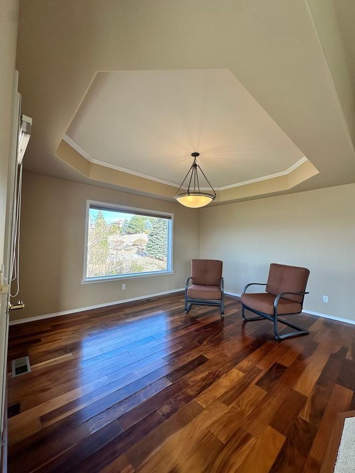 946 Briarwood Dr - Photo 7 of 26