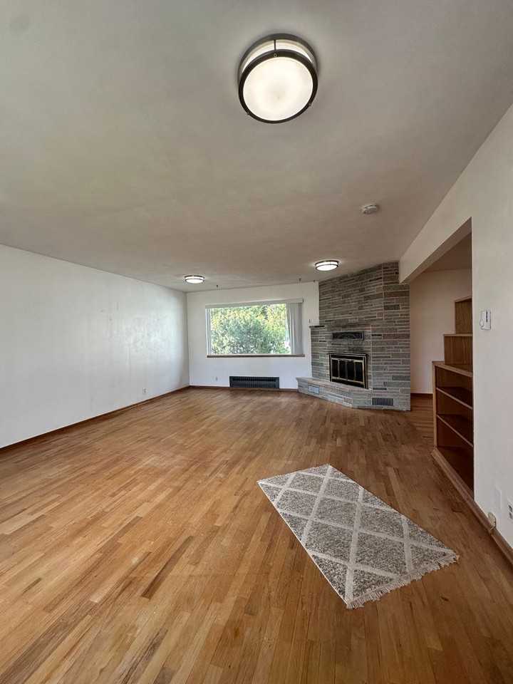 772 N Keller Ave - Photo 2 of 21