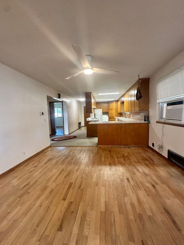 772 N Keller Ave - Photo 3 of 21