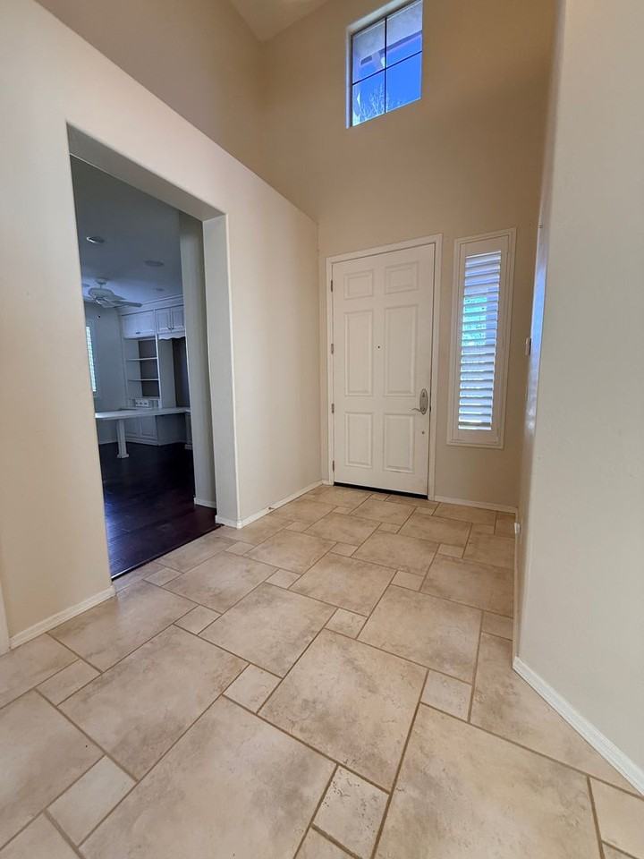 1158 N Stillness Dr - Photo 2 of 25