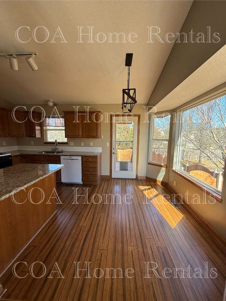 721 S Westview Cir - Photo 6 of 20