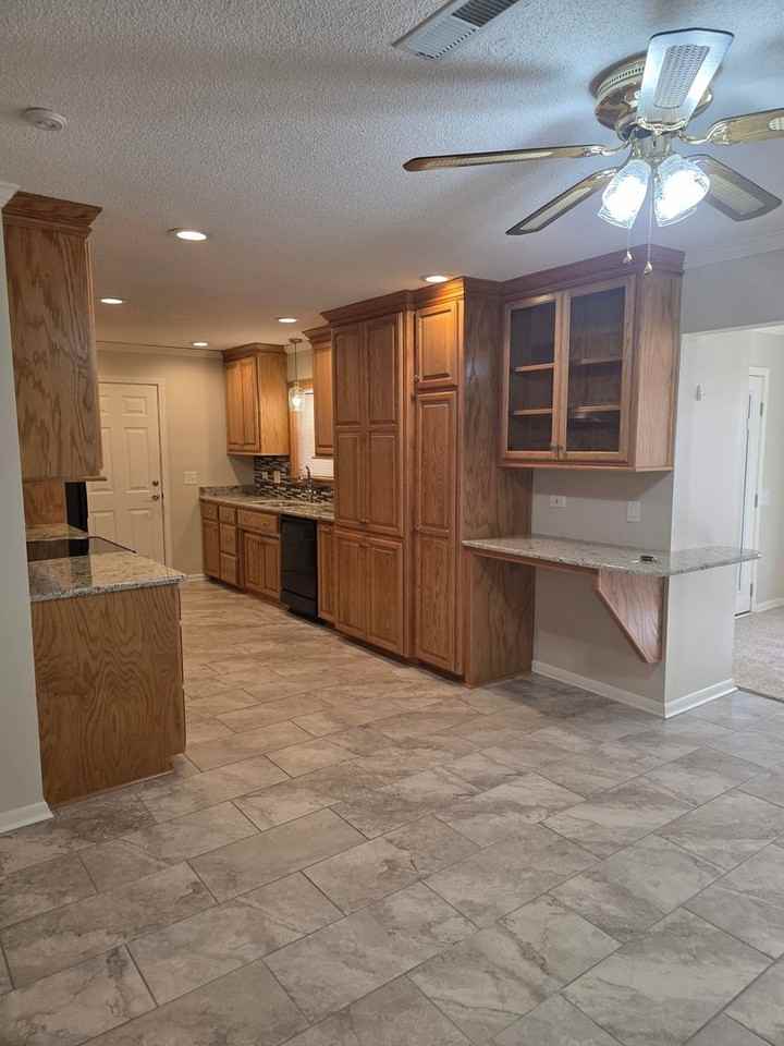 108 Woodbridge Rd - Photo 4 of 19